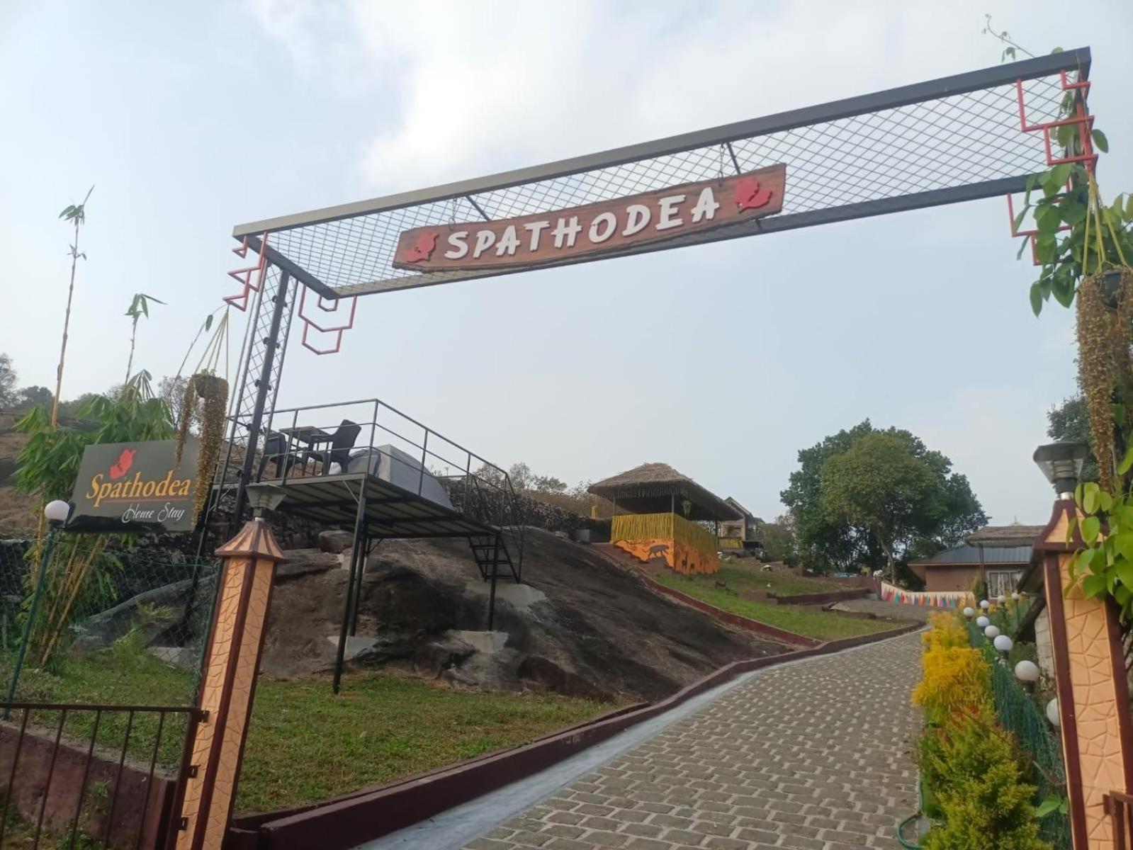 Spathodea Vagamon Extérieur photo